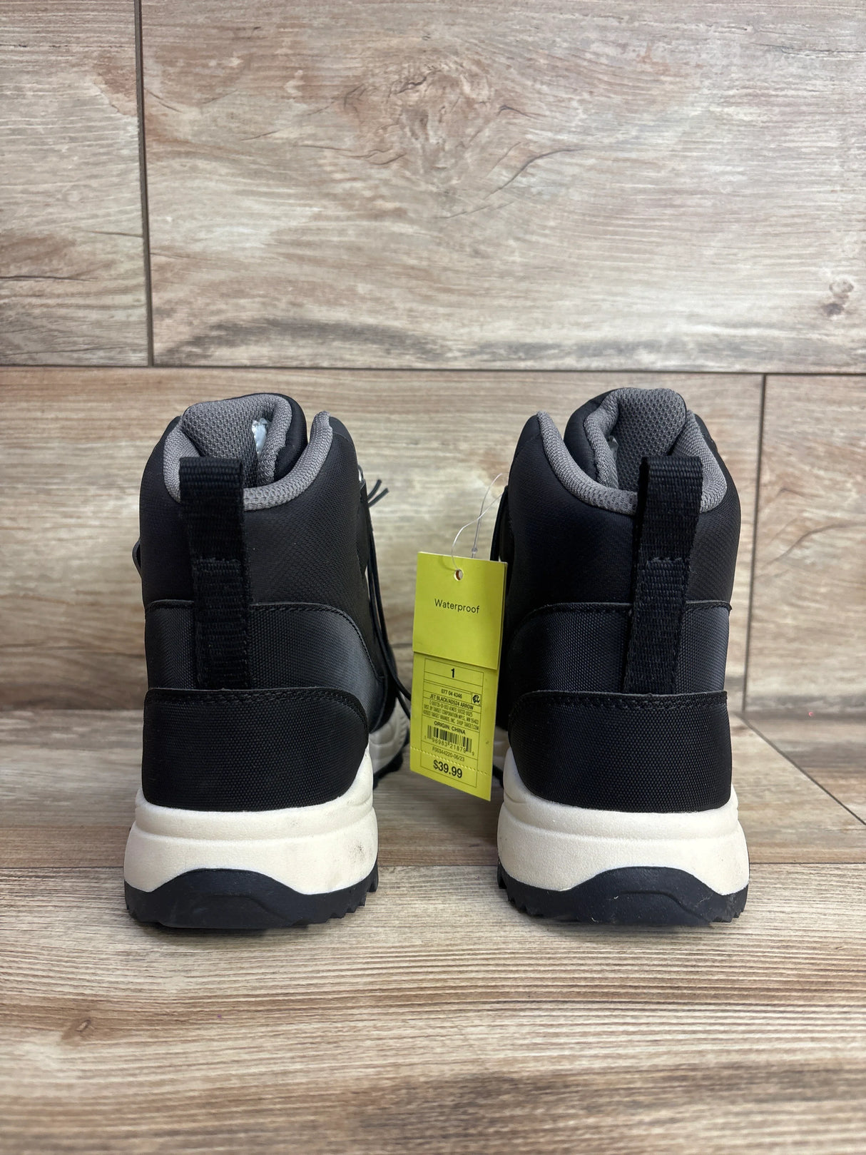 NEW All In Motion Waterproof Arrow Snow Boot Jet Black sz 1Y