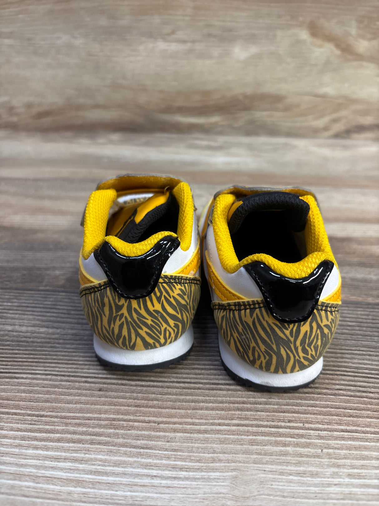 Reebok Royal Classic 2.0 Jogging Sneakers Tiger Yellow sz 7c