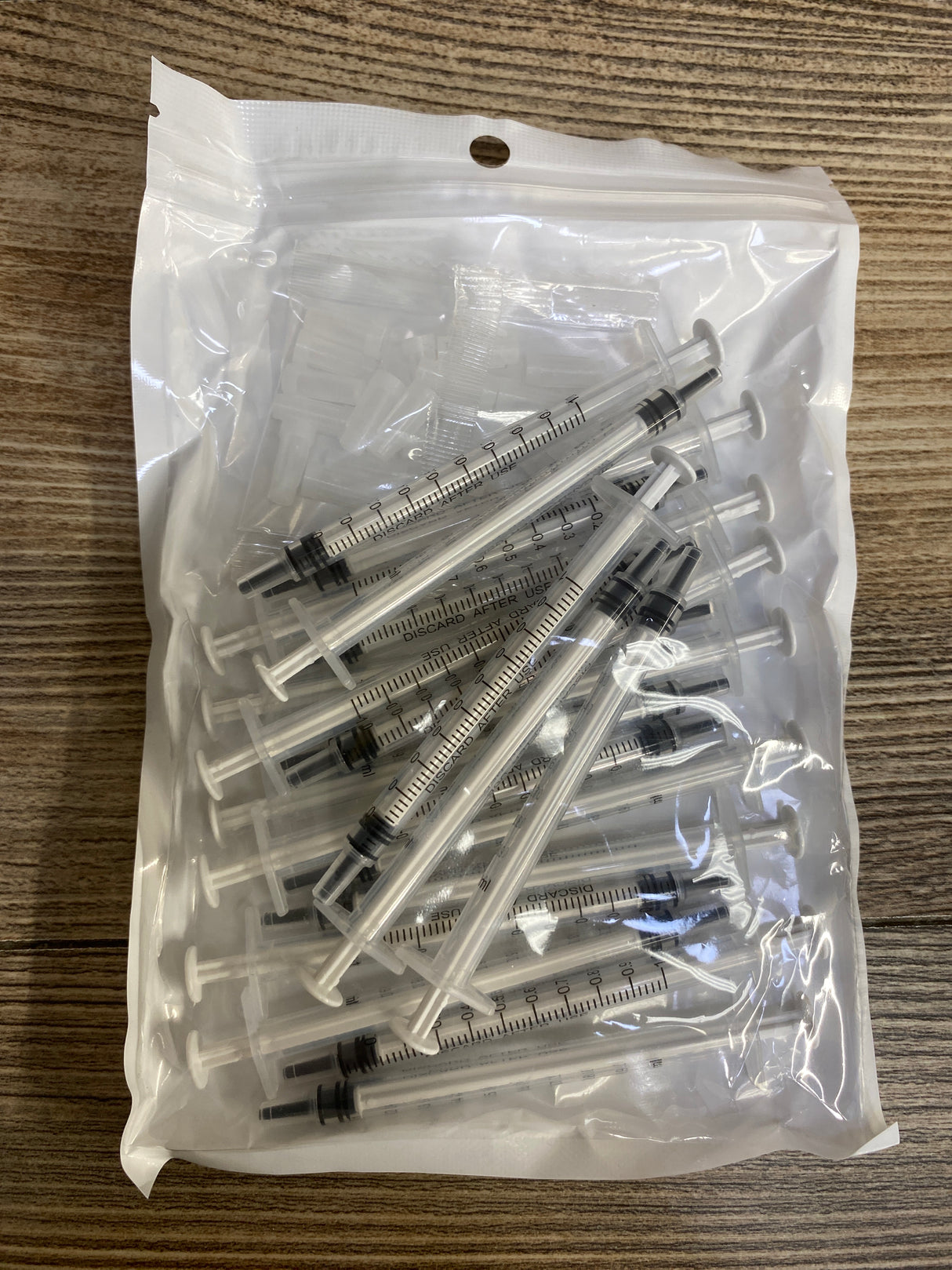 NEW 20 Pack 1ml Syringe with Cap for Medicine