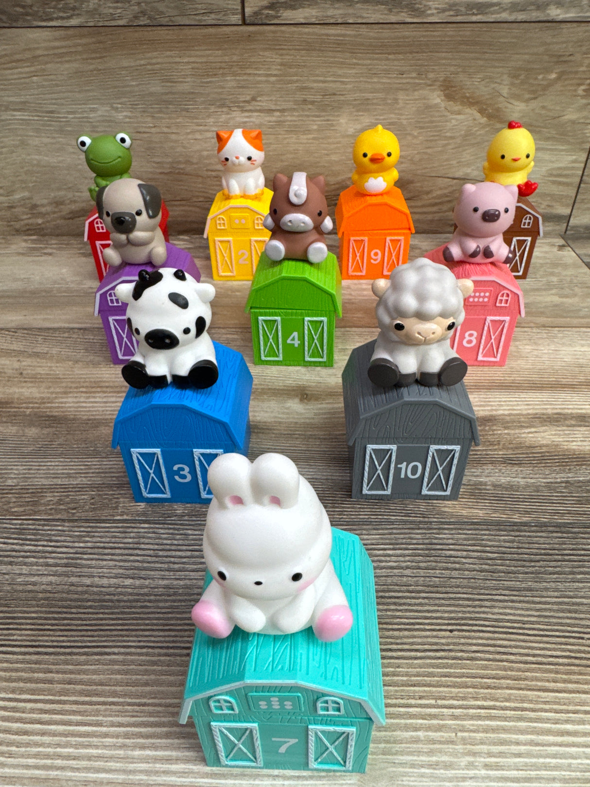 Letapapa 20pc Farm Animals in Barns Montessori Counting Toy