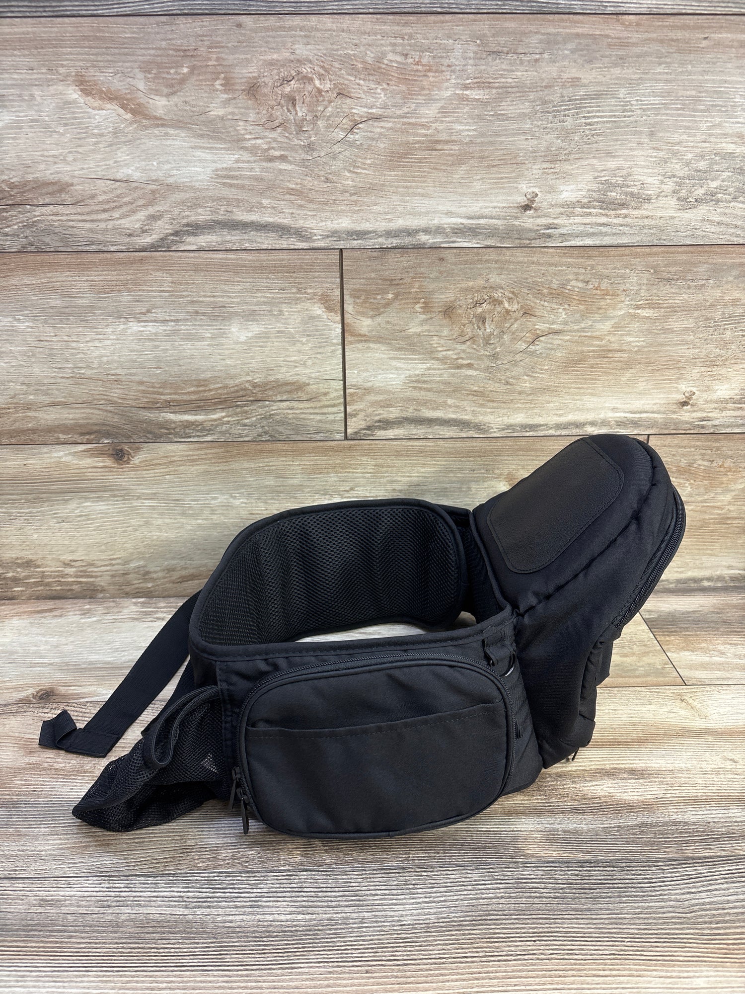 Tushbaby Hip Seat w/ The Hands-Free Attachment 2-in-1 Combo Carrier up to 45lbs Black