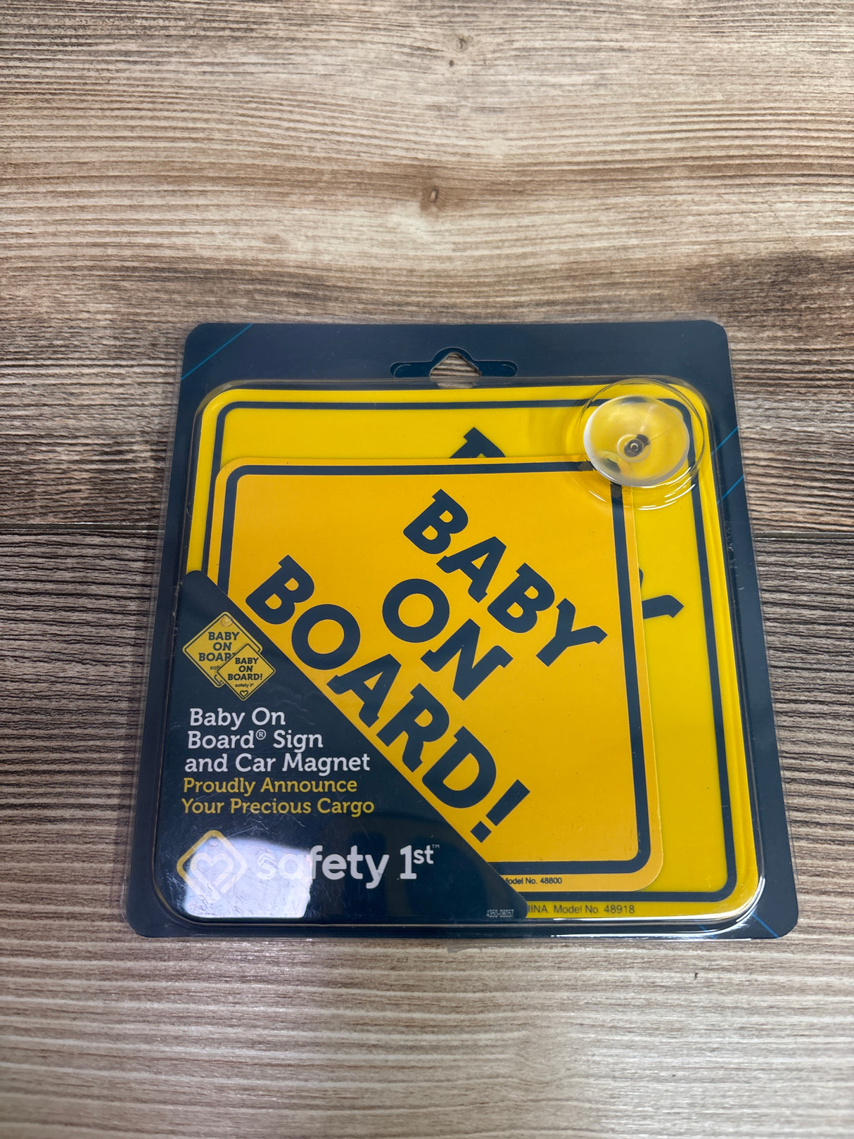 NEW Safety 1st Baby On Board Sign And Car Magnet