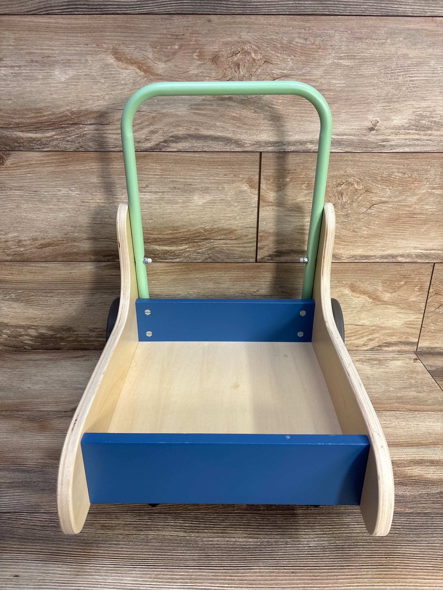 KiwiCo Push-and-Go Walker Wagon