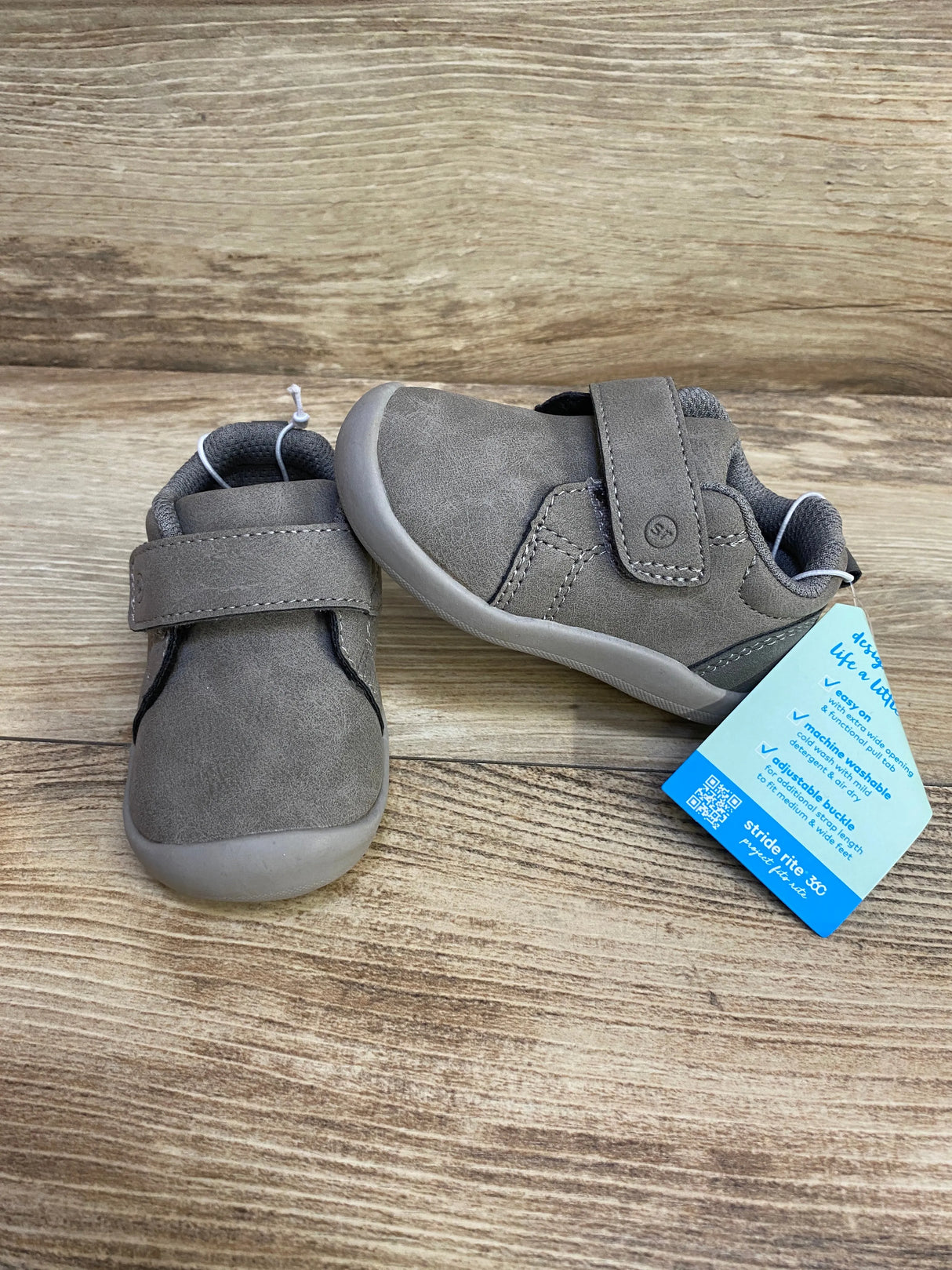 NEW Stride Rite Tristan Sneakers Grey sz 4c