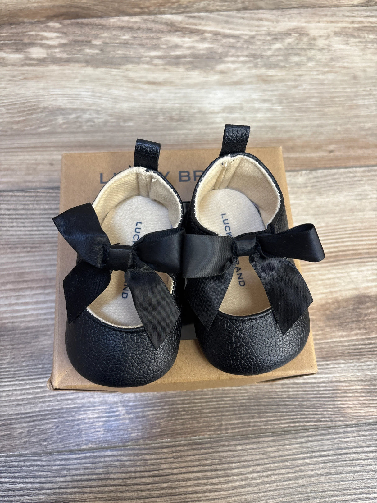 Black baby girl shoes with bows, soft sole, for infants and toddlers, perfect for special occasions