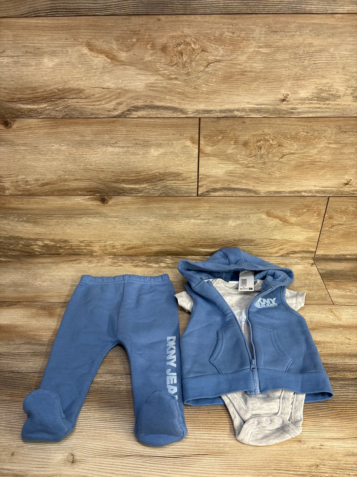 NEW DKNY 3pc Hooded Vest, Bodysuit, & Footed Pants Set Blue sz 6-9m