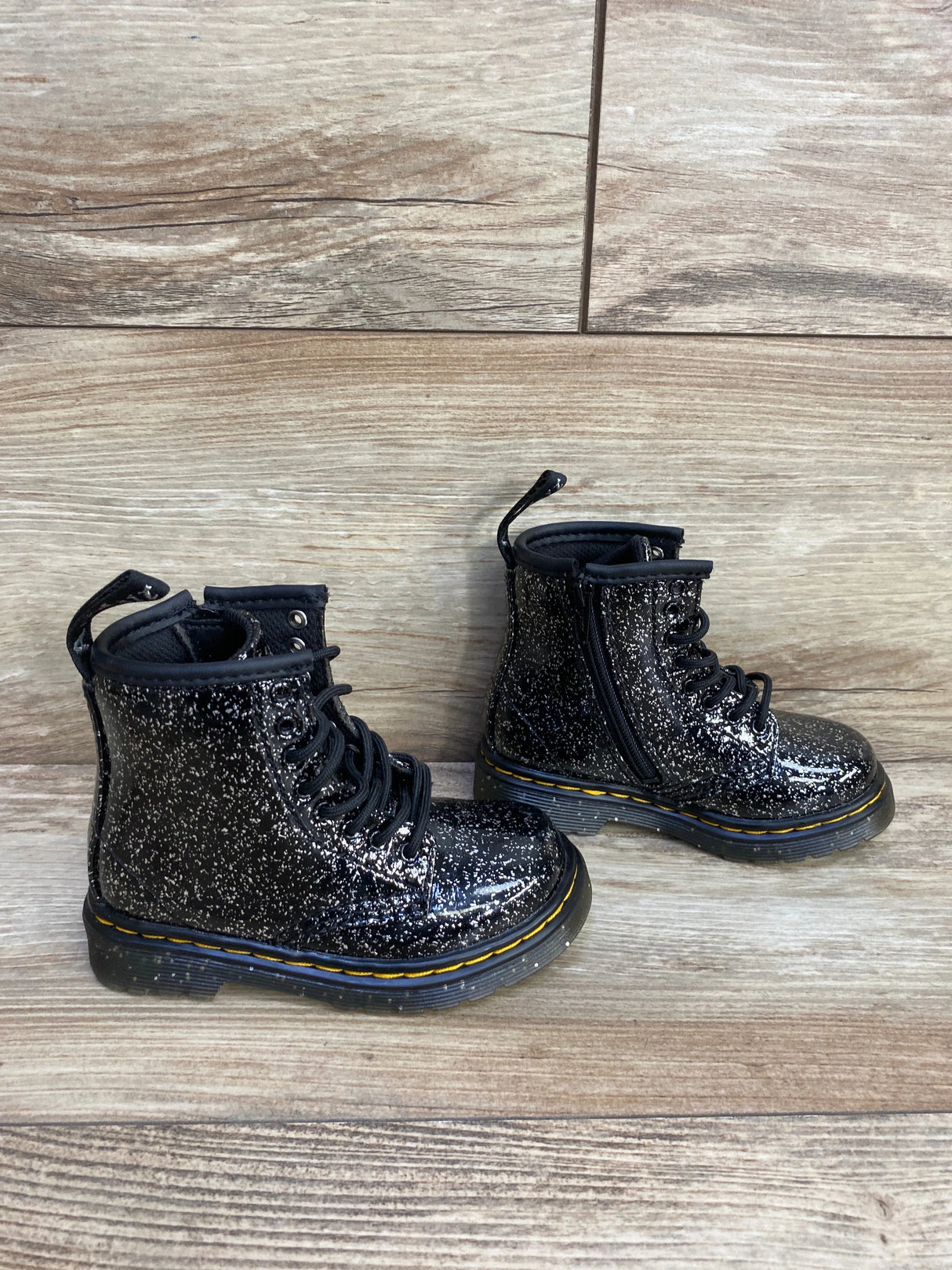 Dr. Martens 1460 Lace Up Boots in Black Cosmic Glitter sz 7c