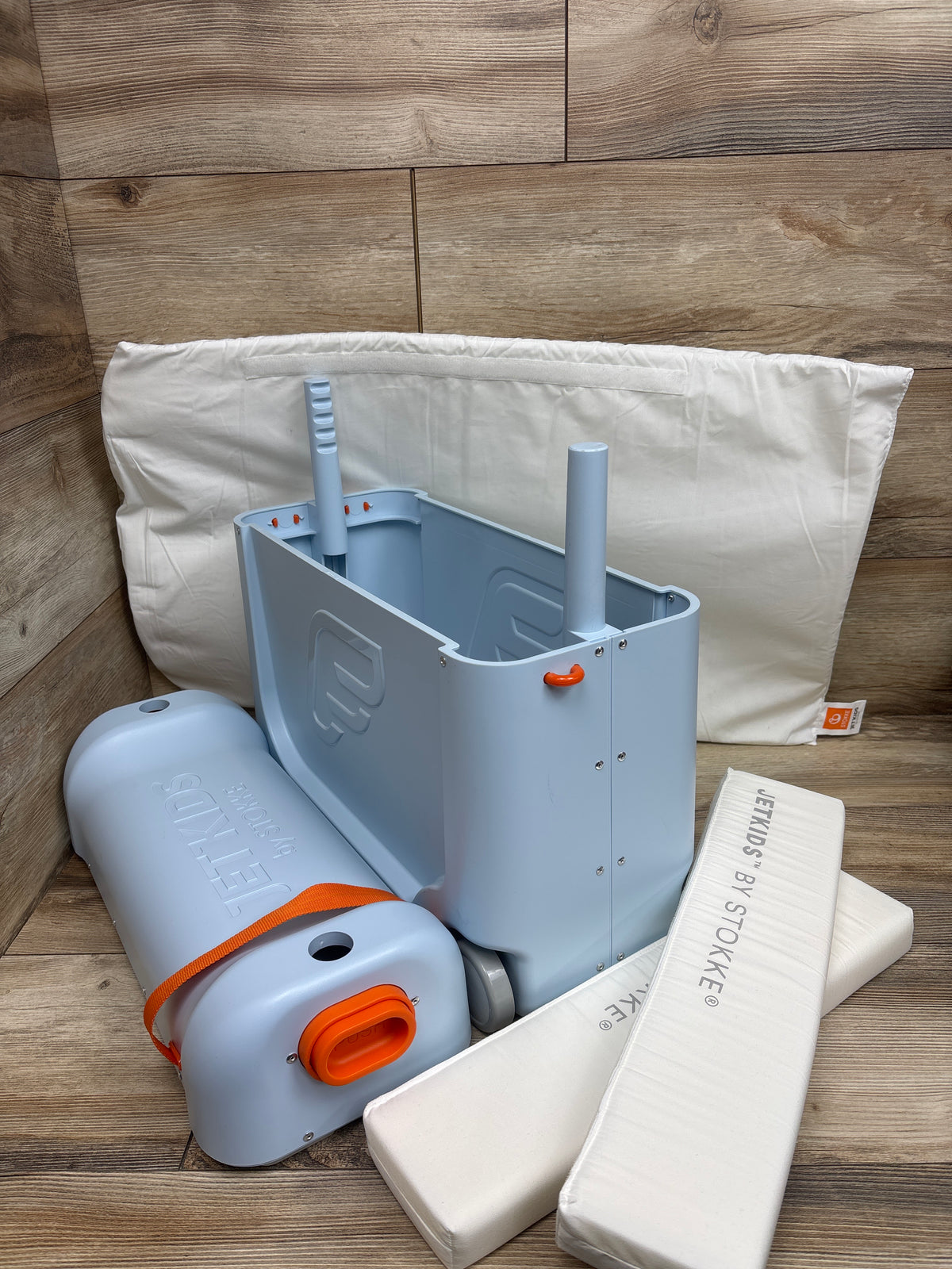 Stokke JetKids BedBox - Ride-On Suitcase in Blue