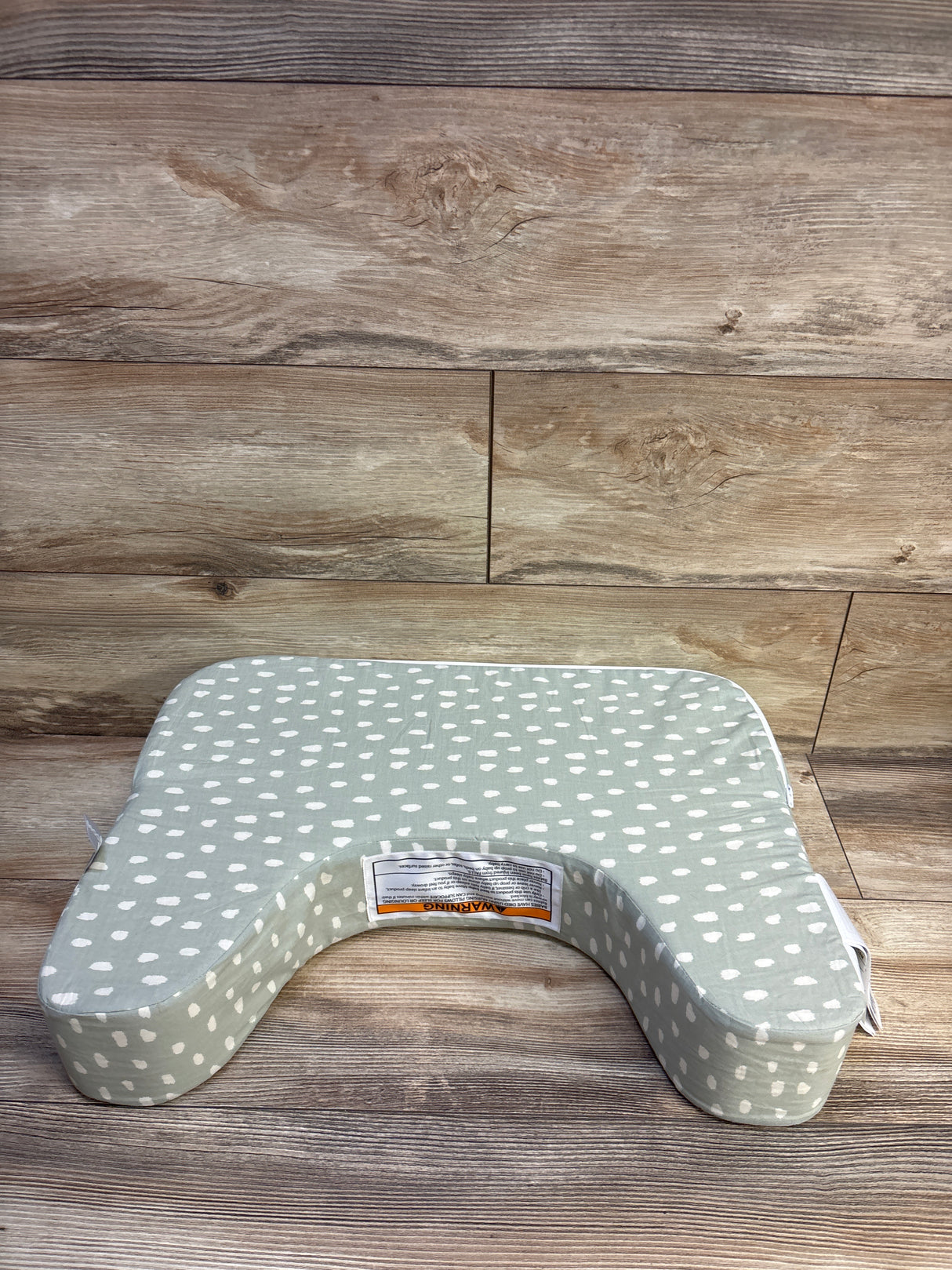 Leachco The Natural Nursing Pillow - Dots/Sage Green