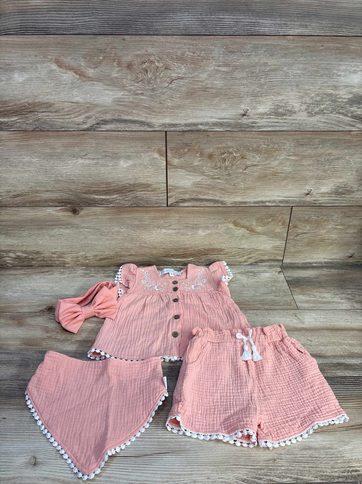 RZ by Rachel Zoe 4pc Embroidered Top, Shorts, Bib, & Headband Set Pink sz 18m