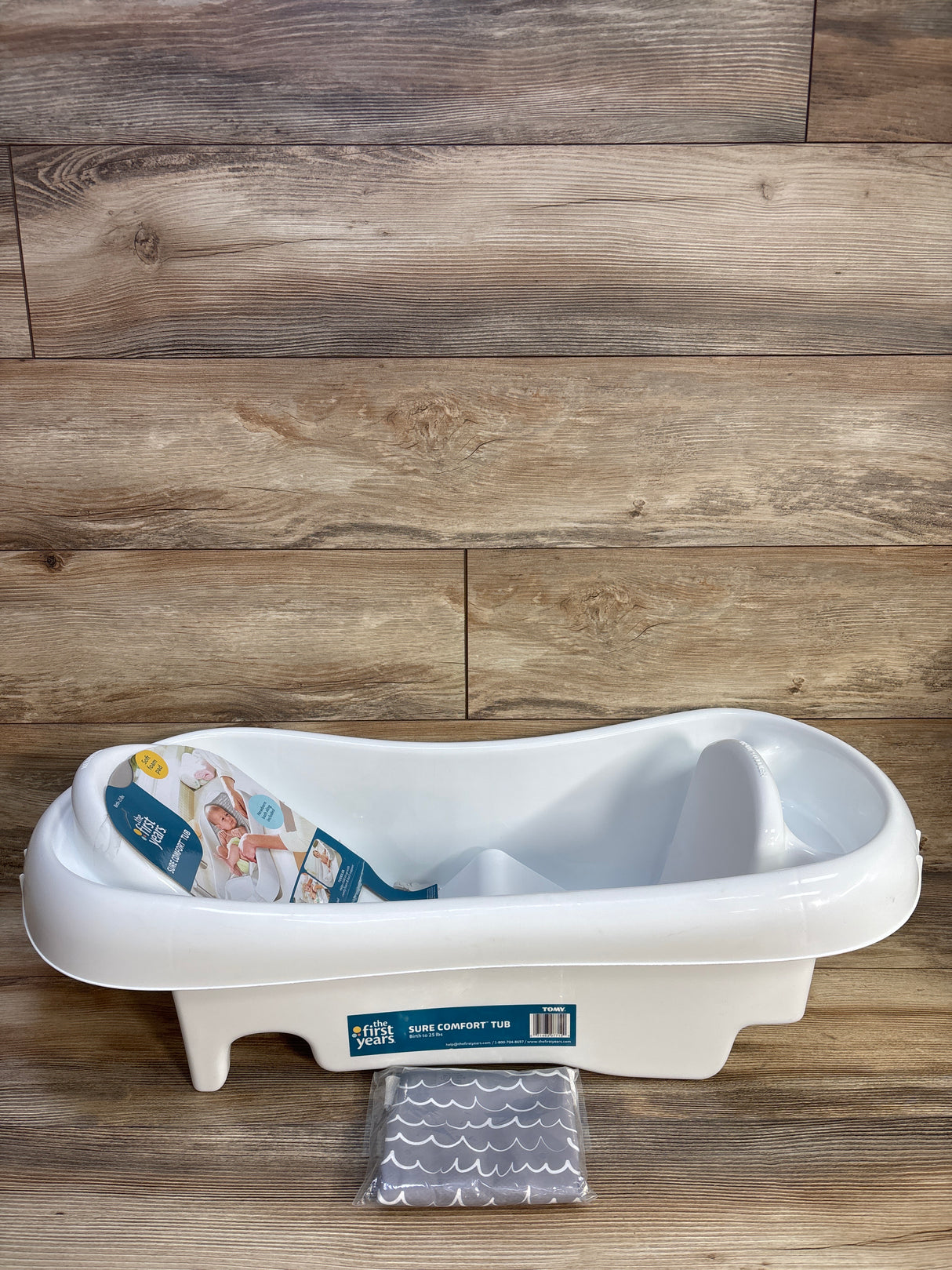 The First Years Sure Comfort Deluxe Newborn-to-Toddler Tub with Sling