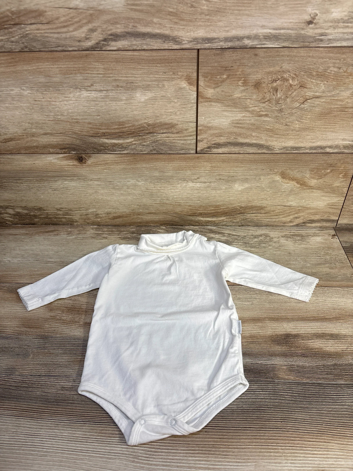 Minimimo Long Sleeve Turtleneck Bodysuit White sz 12m