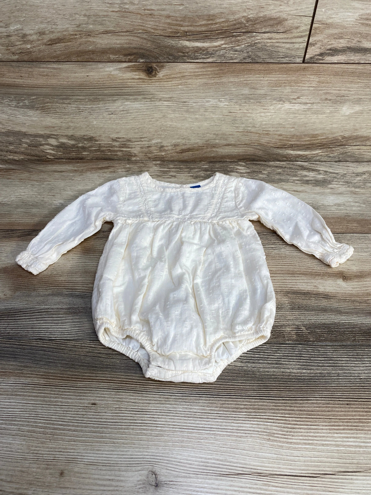 Old Navy Clip Dot Lace Trim Bubble Romper Cream sz 6-12m