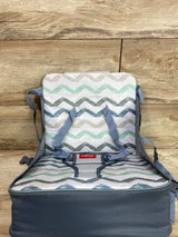 Nuby Easy Go Booster Seat in Chevron sz 9m-55lbs