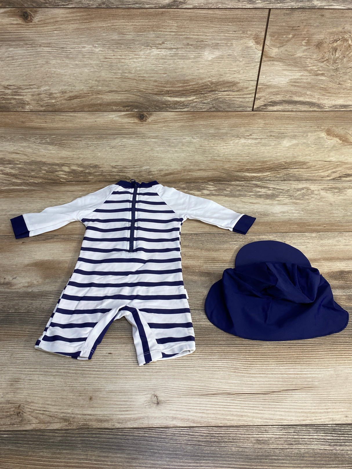 Up and Fast 2pc Striped Rashguard Swimsuit & Hat Navy/White sz 6-9m