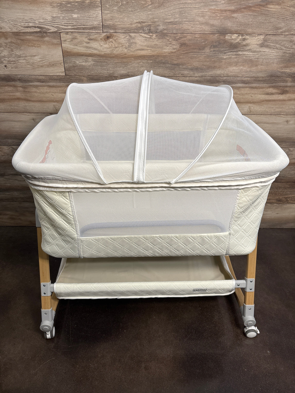 HARPPA Cuddly 3 in 1 Bassinet with Detachable Changing Station, Cream