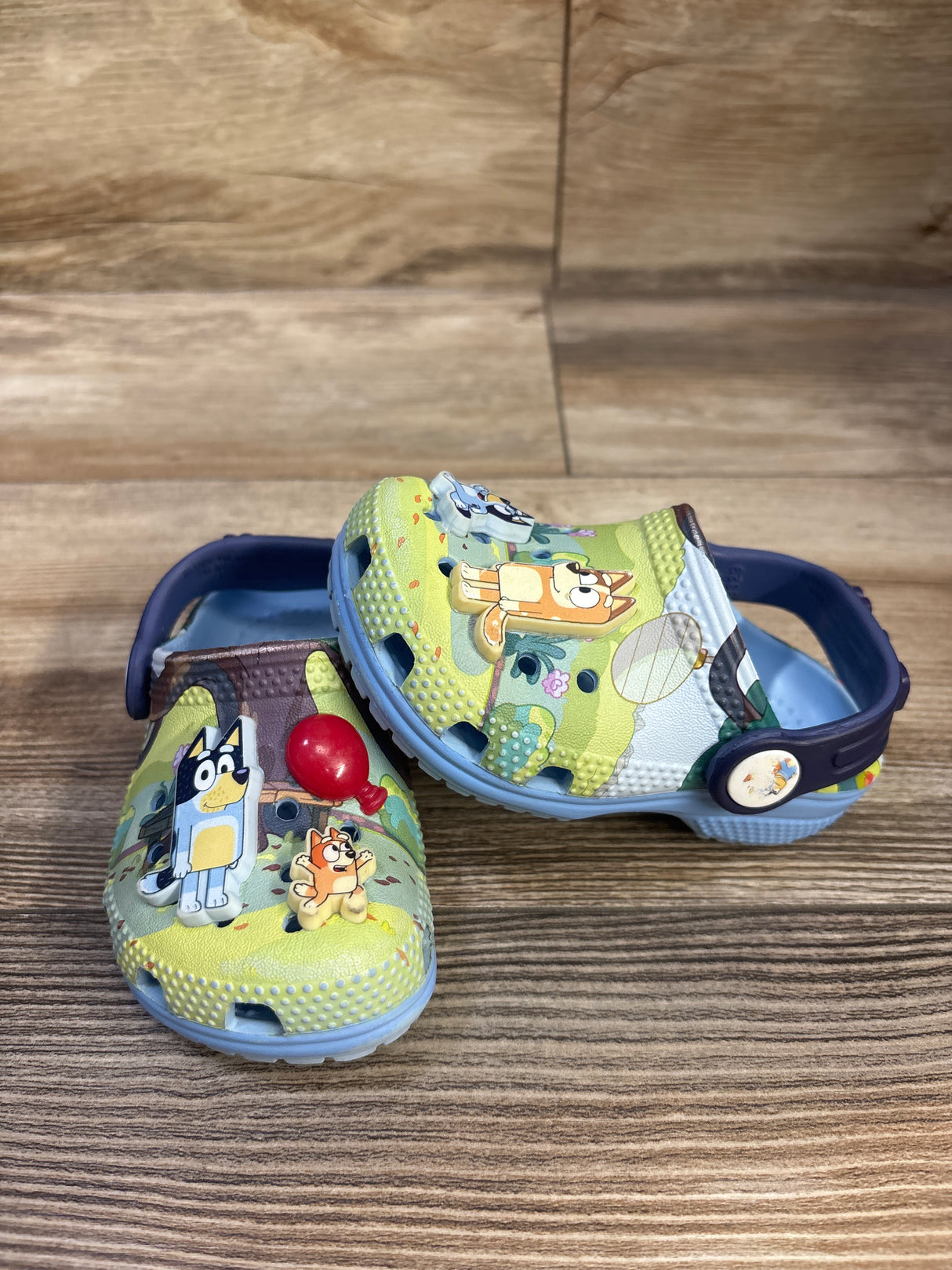 Crocs Bluey Classic Clogs Blue sz 5c