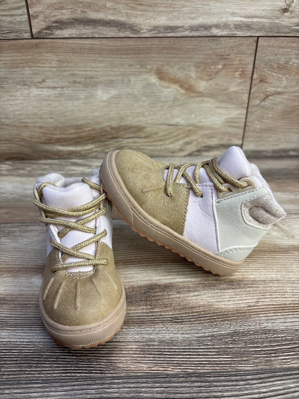 OshKosh B'Gosh Wistman Fashion Boots, Tan sz 6c