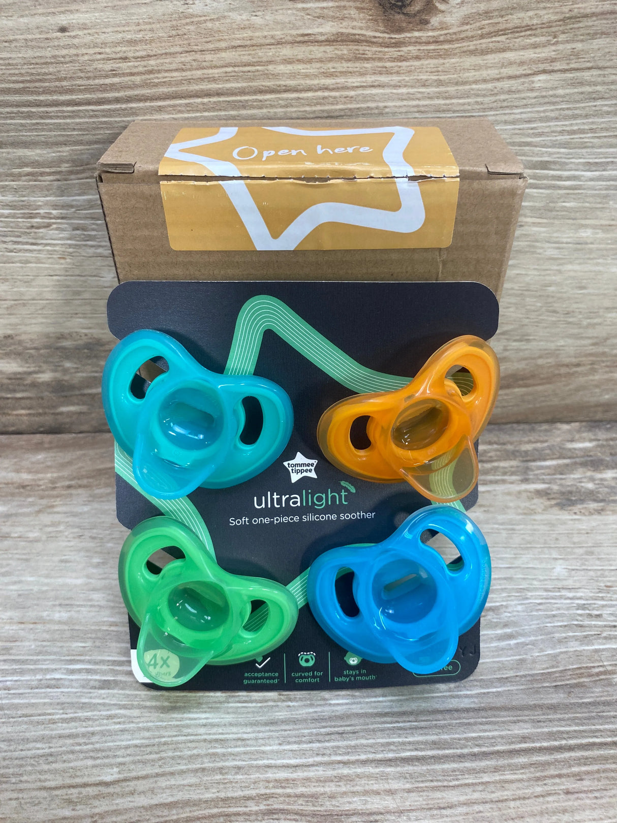 NEW Tommee Tippee 4Pk Ultra-Light Silicone Baby Pacifier sz 18-36m