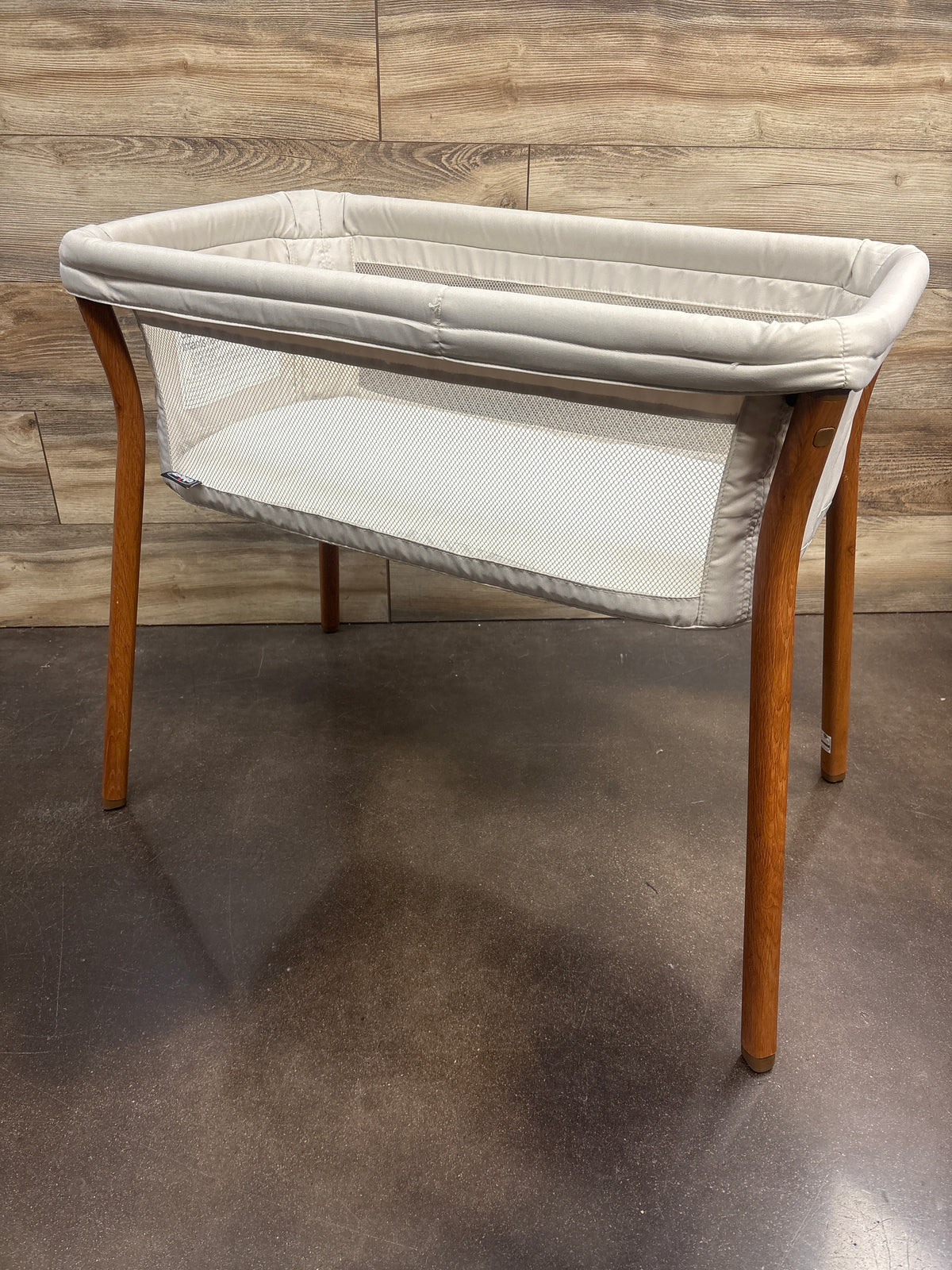 Chicco LullaGo Anywhere Lightweight Portable Bassinet - Serene