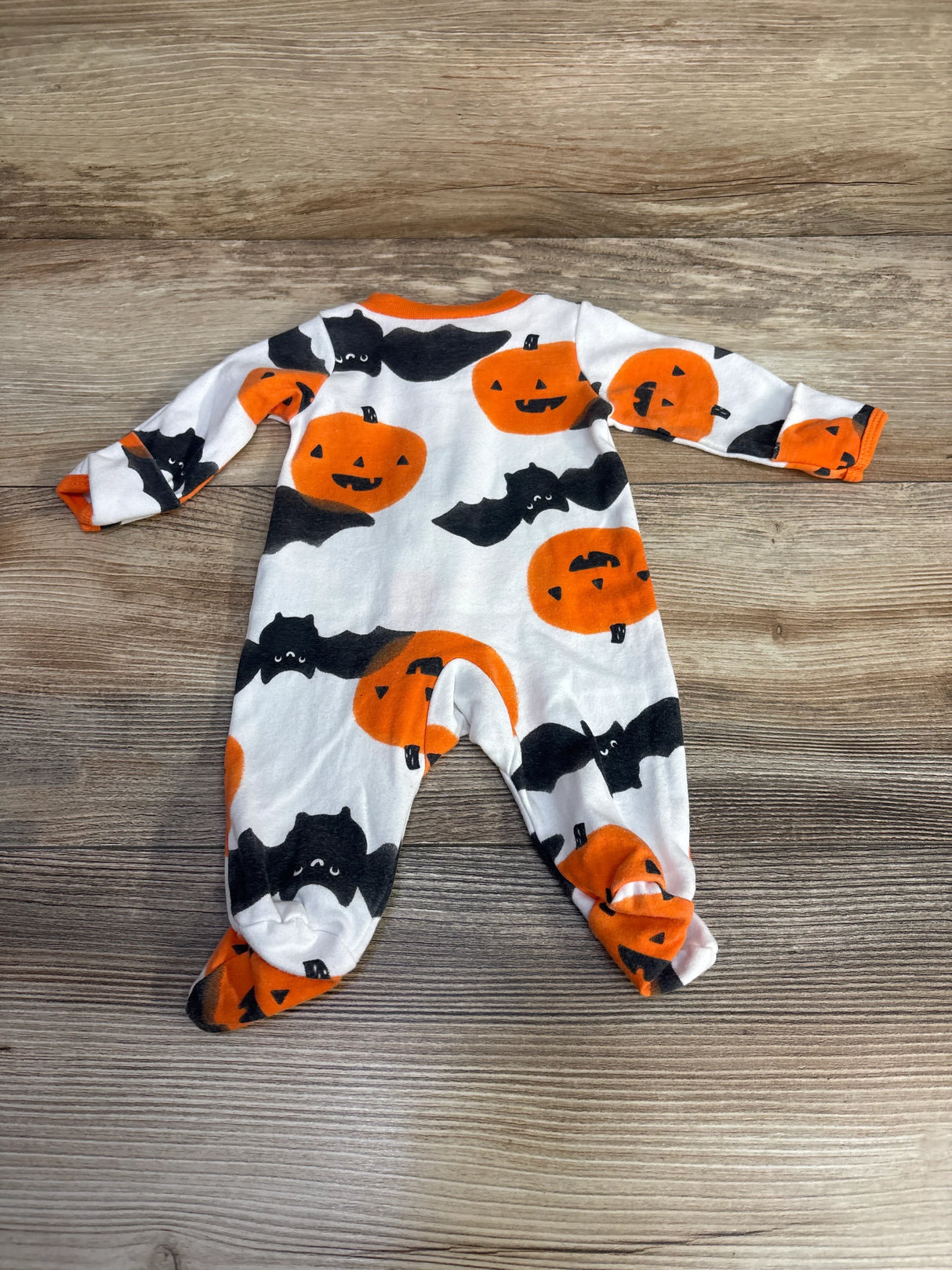 Carter's Bats & Pumpkins Sleeper White sz Preemie - Me n Mommy To Be