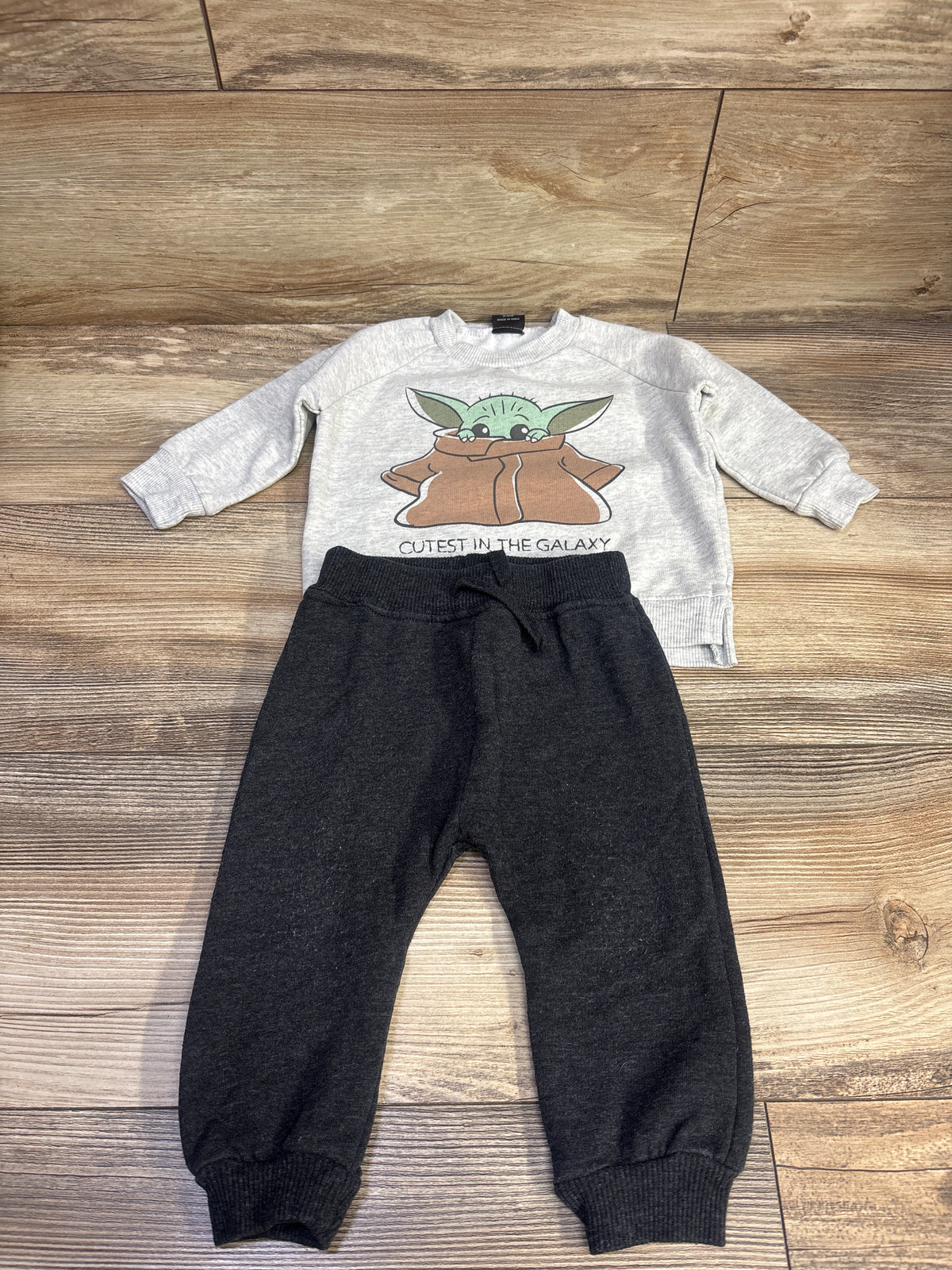 Star Wars 2pc Yoda Sweatshirt & Joggers Set Grey sz 3-6m