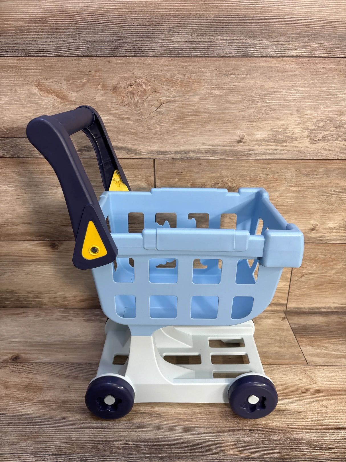 Bluey Toy Shopping Cart