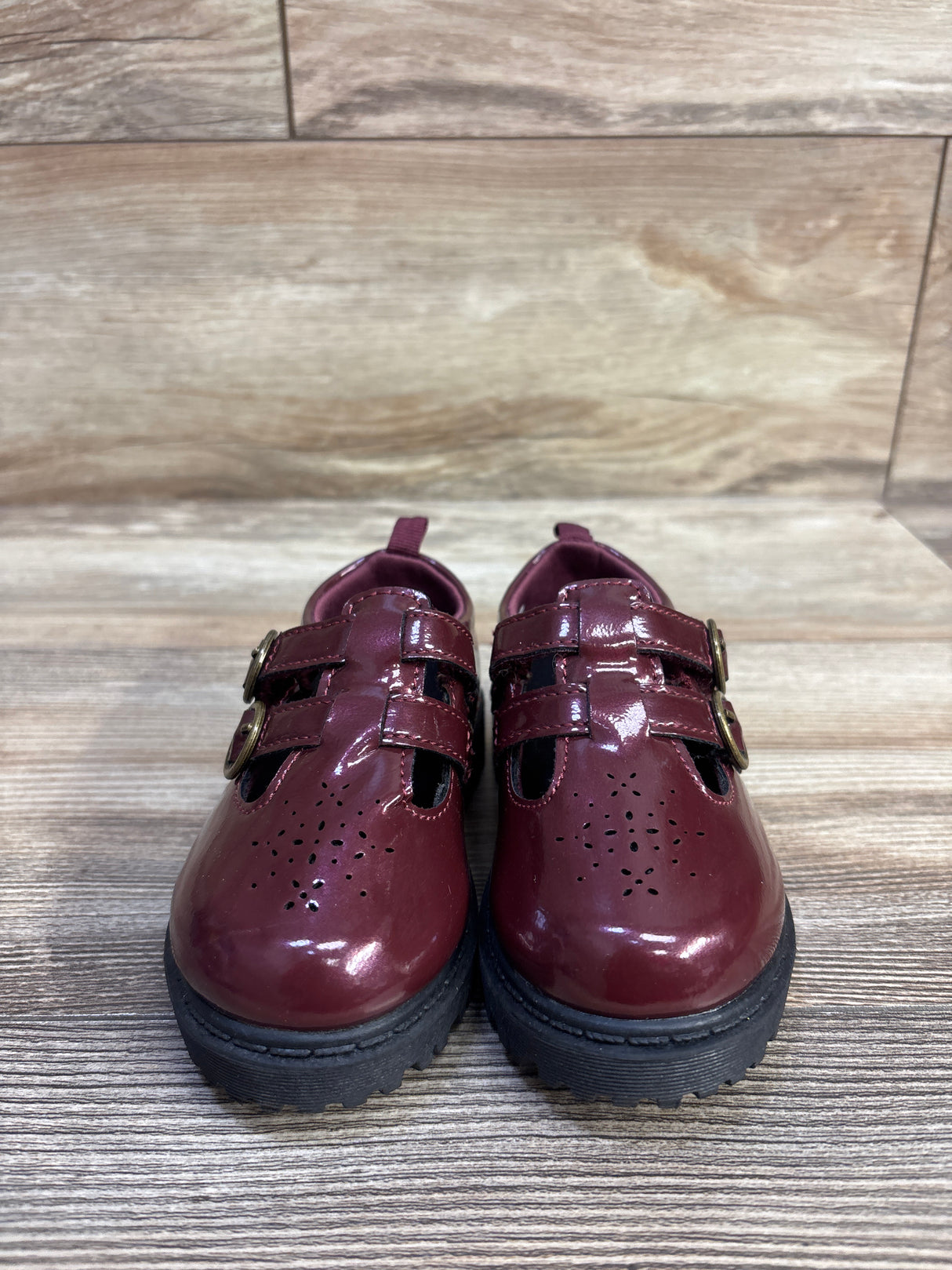 Oshkosh Etta Casual Shoe Burgundy sz 7c