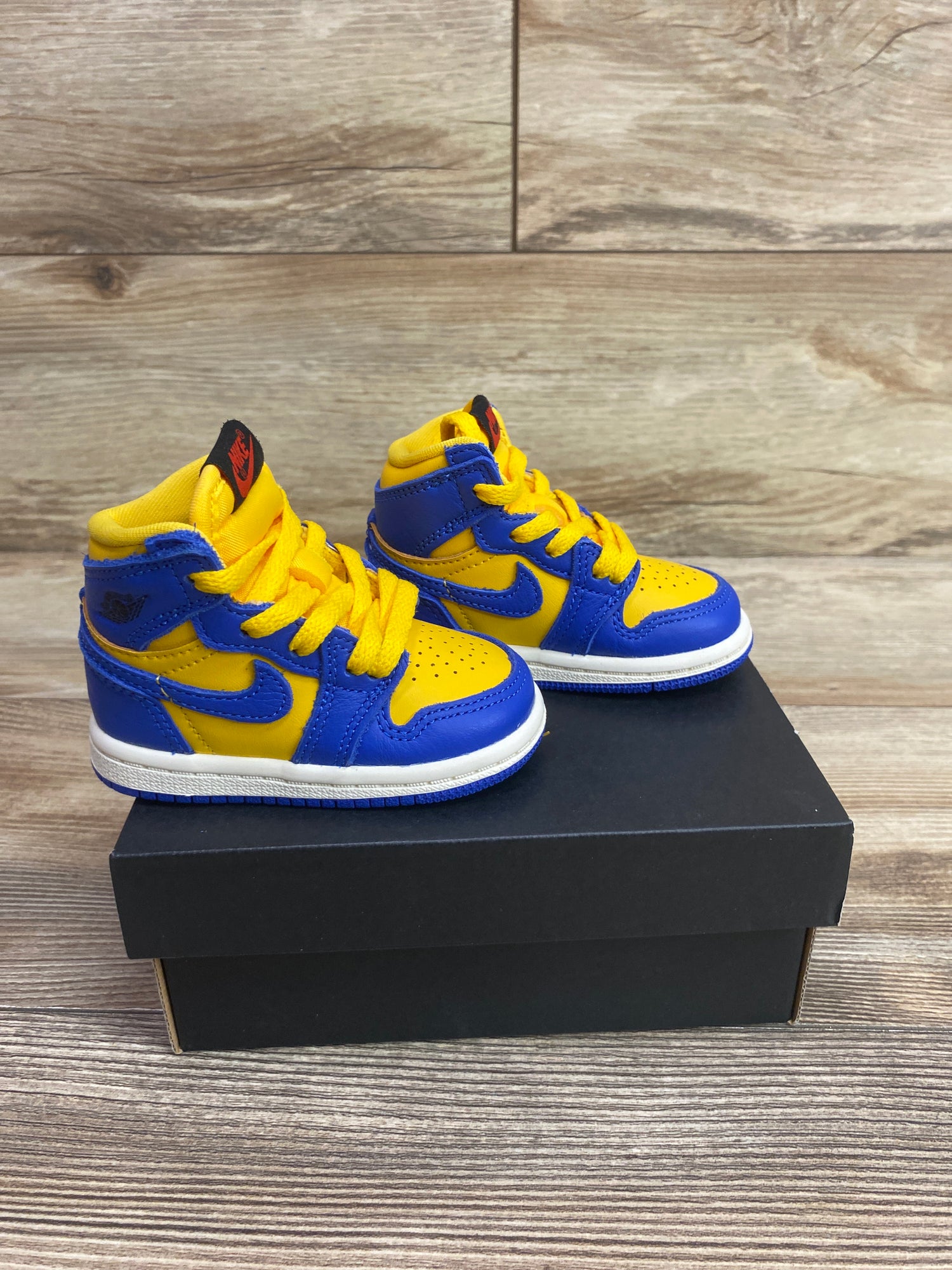 NEW Air Jordan 1 Retro High OG TD 'Reverse Laney' Sneakers sz 4c