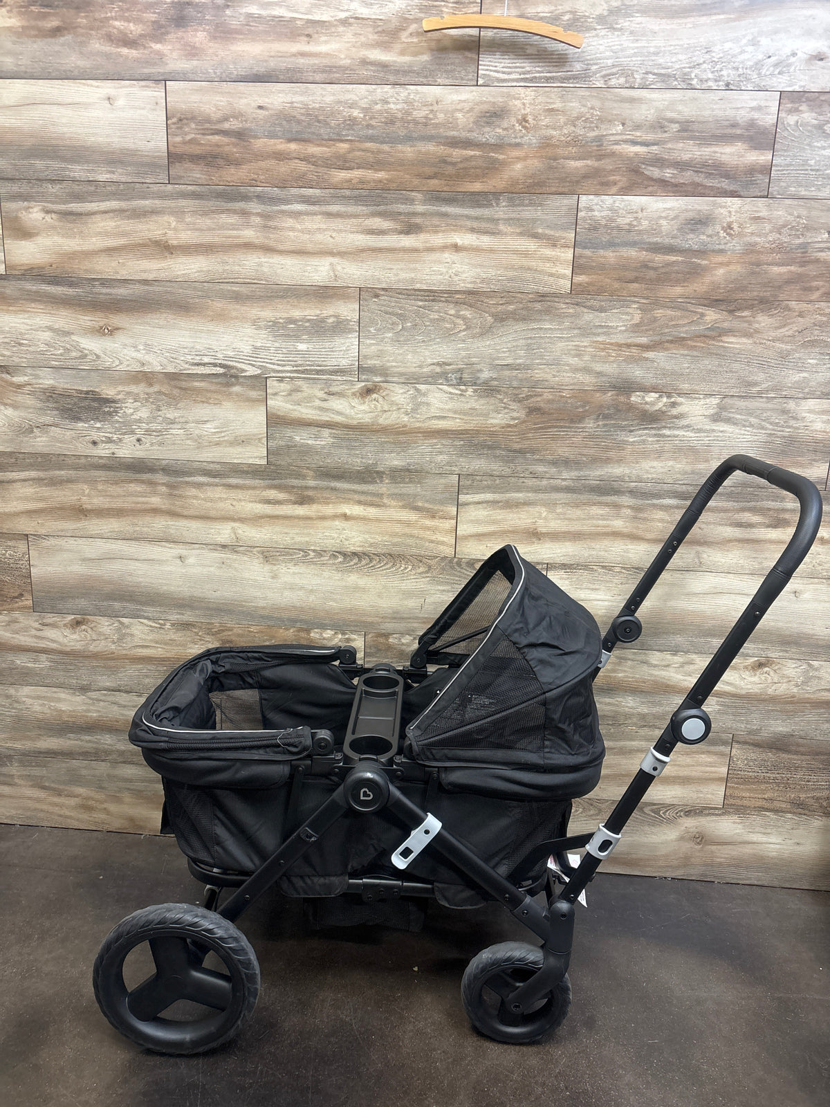 Munchkin Ultra-lite Stroller Wagon, Black