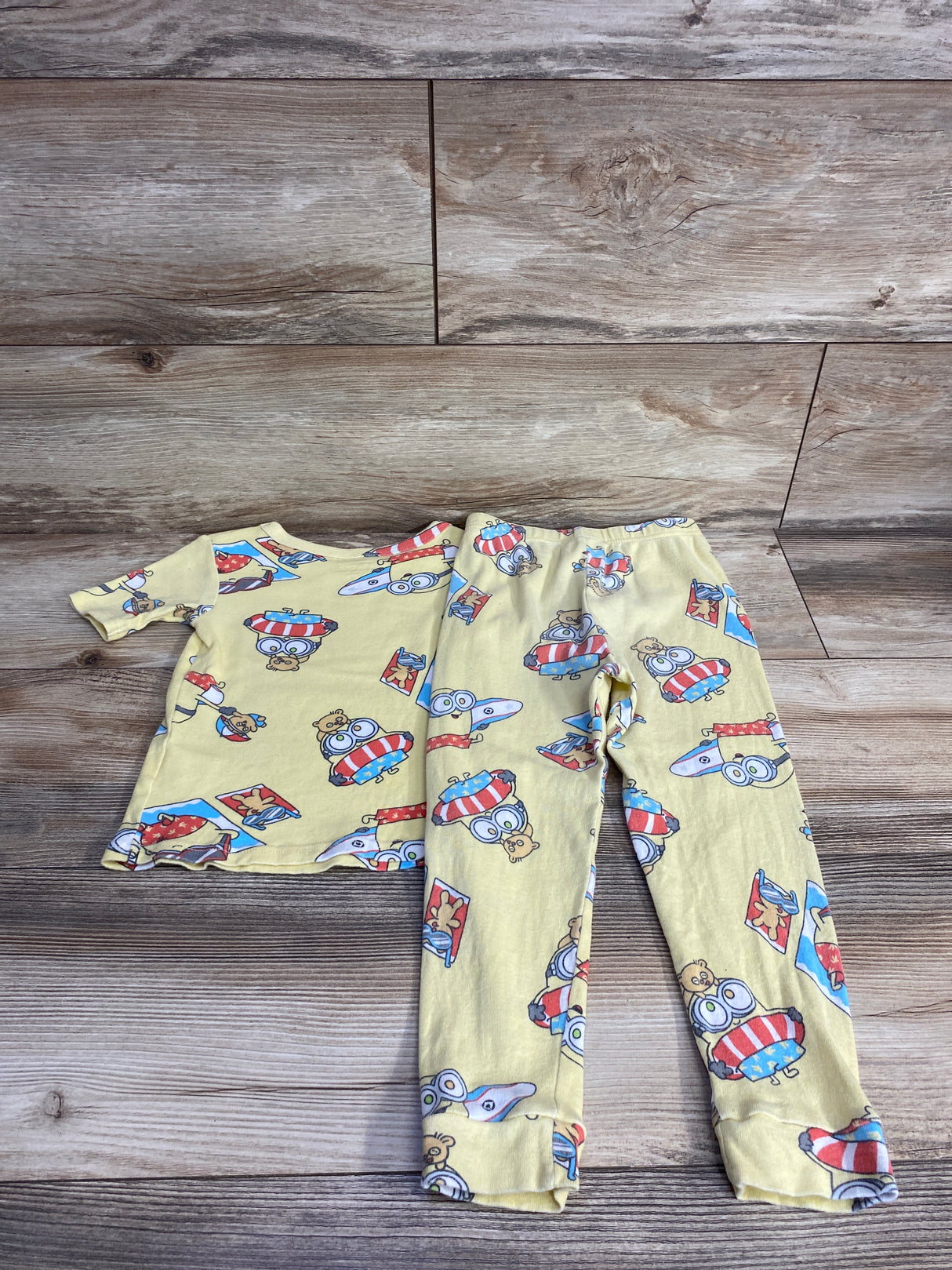 Illuminations Presents Minions 2pc Pajama Set Yellow sz 5T