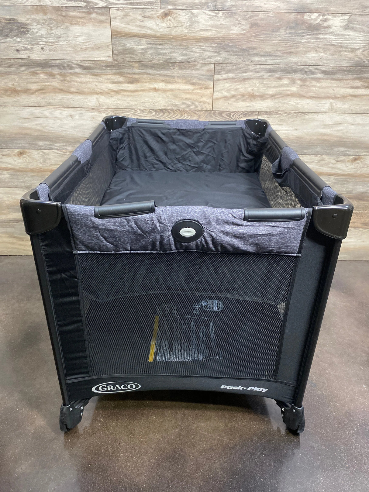 Graco Pack 'N Play Simple Solutions Playard in Cam