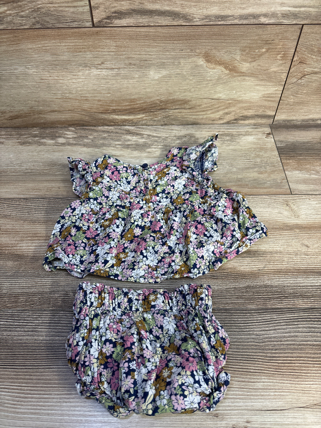 Okie Dokie 2pc Floral Top & Shorts Set Navy sz 6m