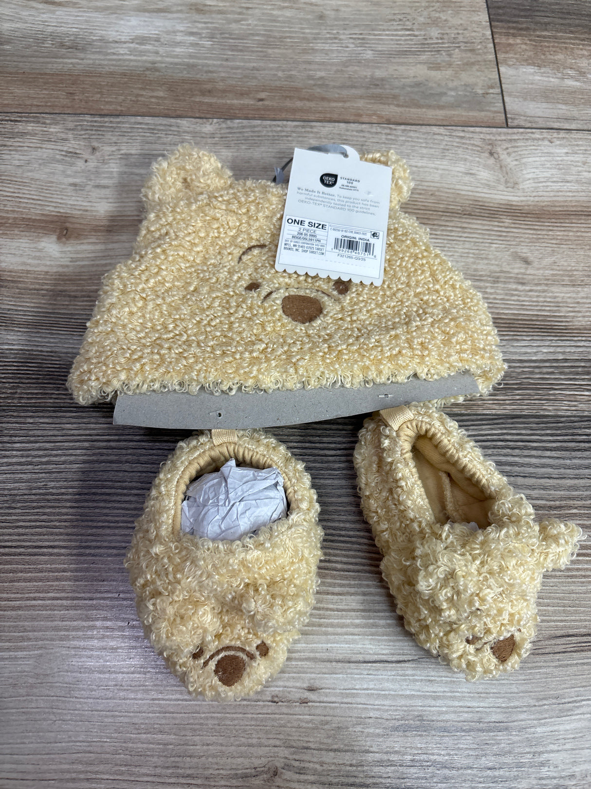 NEW Cloud Island 2pc Disney Winnie The Pooh Hat & Booties Set