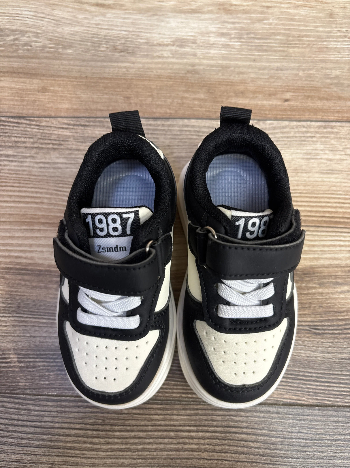 Shein Low Top Sneakers Black/White sz 5c