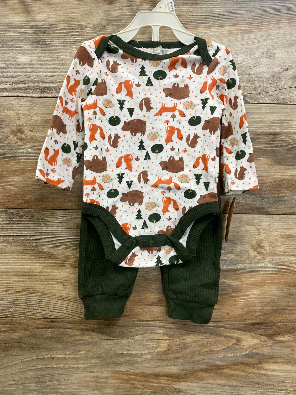 Chick Pea 2pc Animal Print Bodysuit & Bottoms Set White sz 3-6m