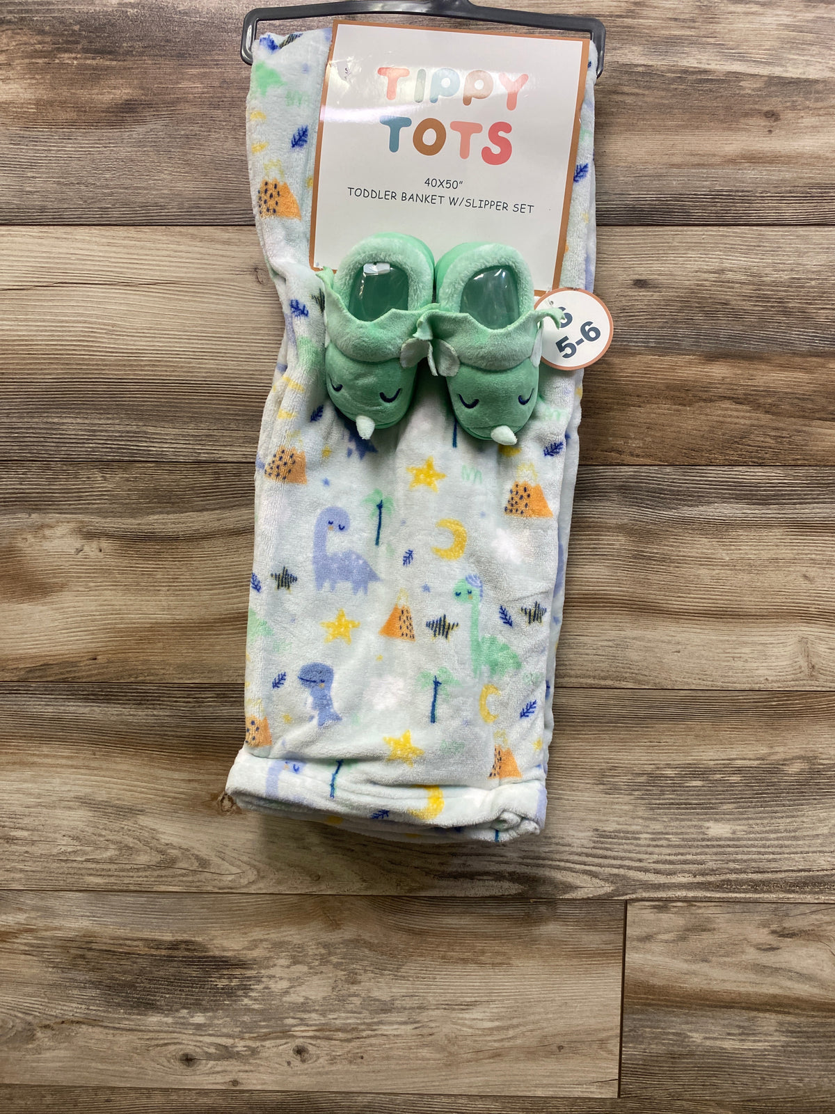 NEW Tippy Tots 40x50'' Dinosaur Toddler Blanket w/ Slippers sz 5/6c