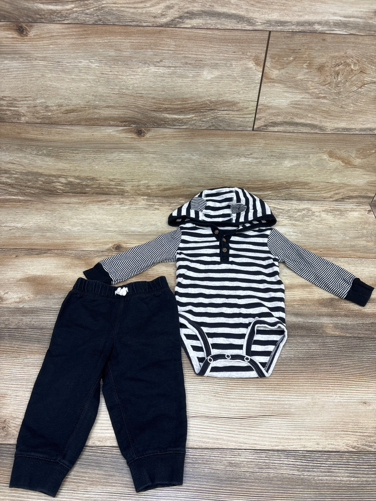 Carter's 2pc Striped Hooded Henley Bodysuit & Pants Set Grey sz 9m