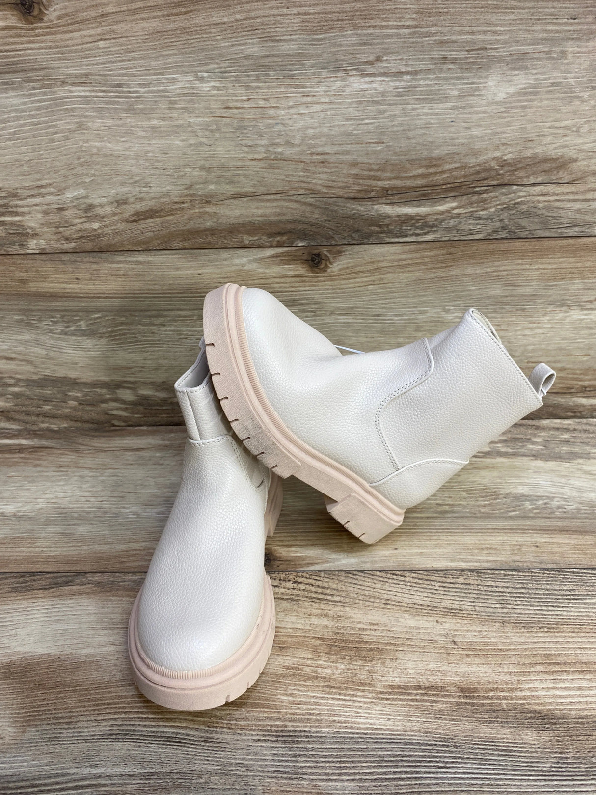 NEW Art Class Priyanka Boots Ivory sz 1Y