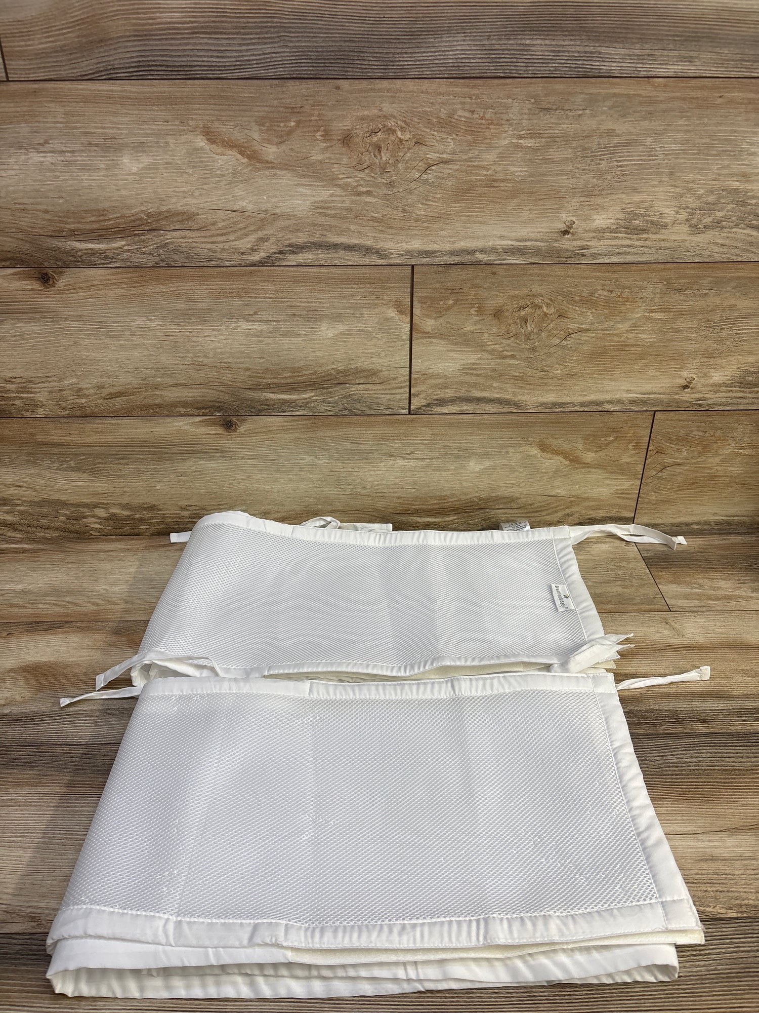 BreathableBaby Mesh Crib Liner in White