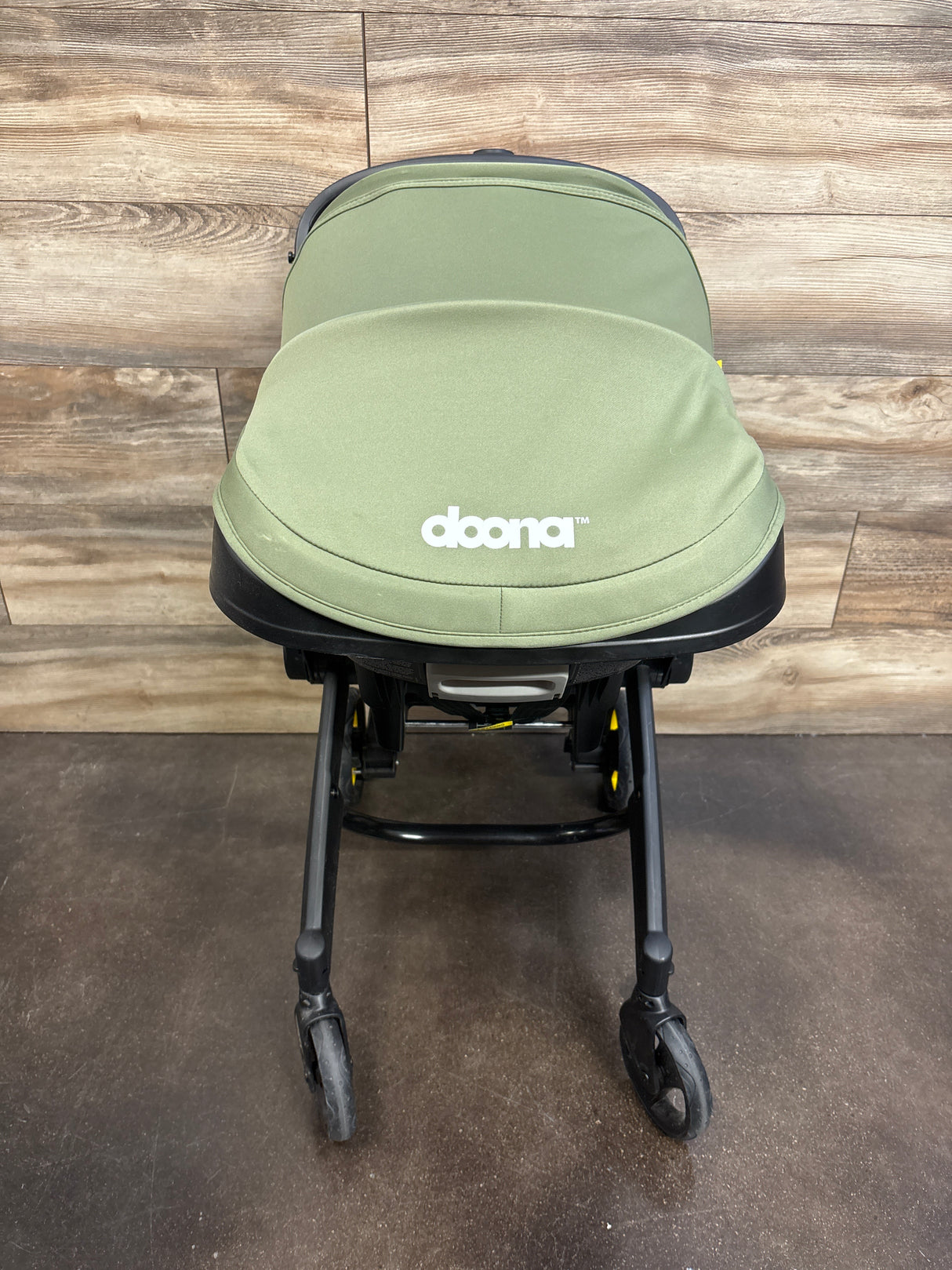 Doona Car Seat & Stroller All-in-One Travel System, Desert Green*