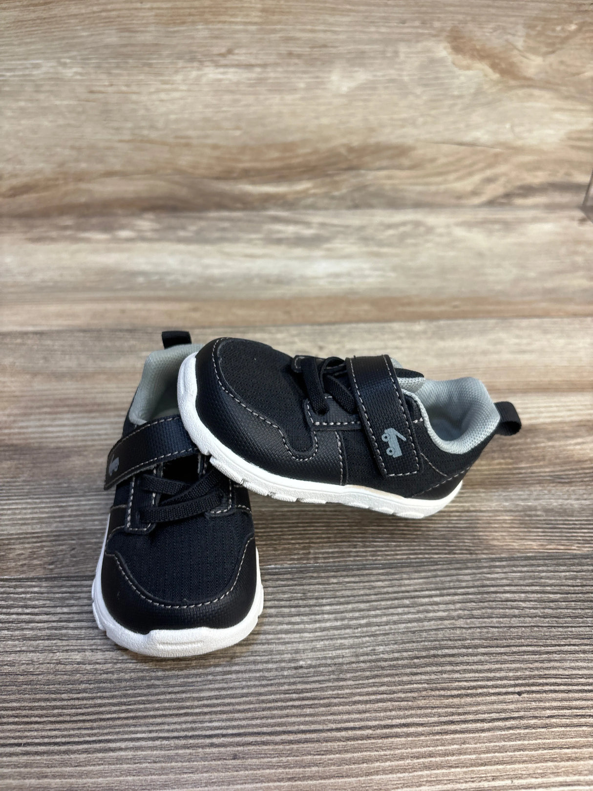 See Kai Run Tenny Sneakers Black sz 5c