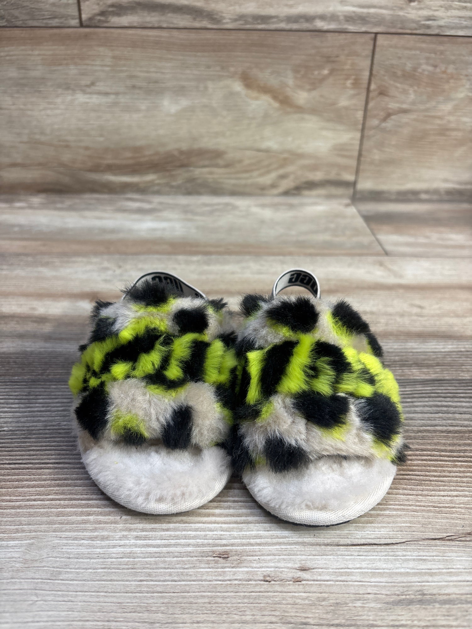 Ugg Fluff Yeah Slides in Animalia Beige sz 9c