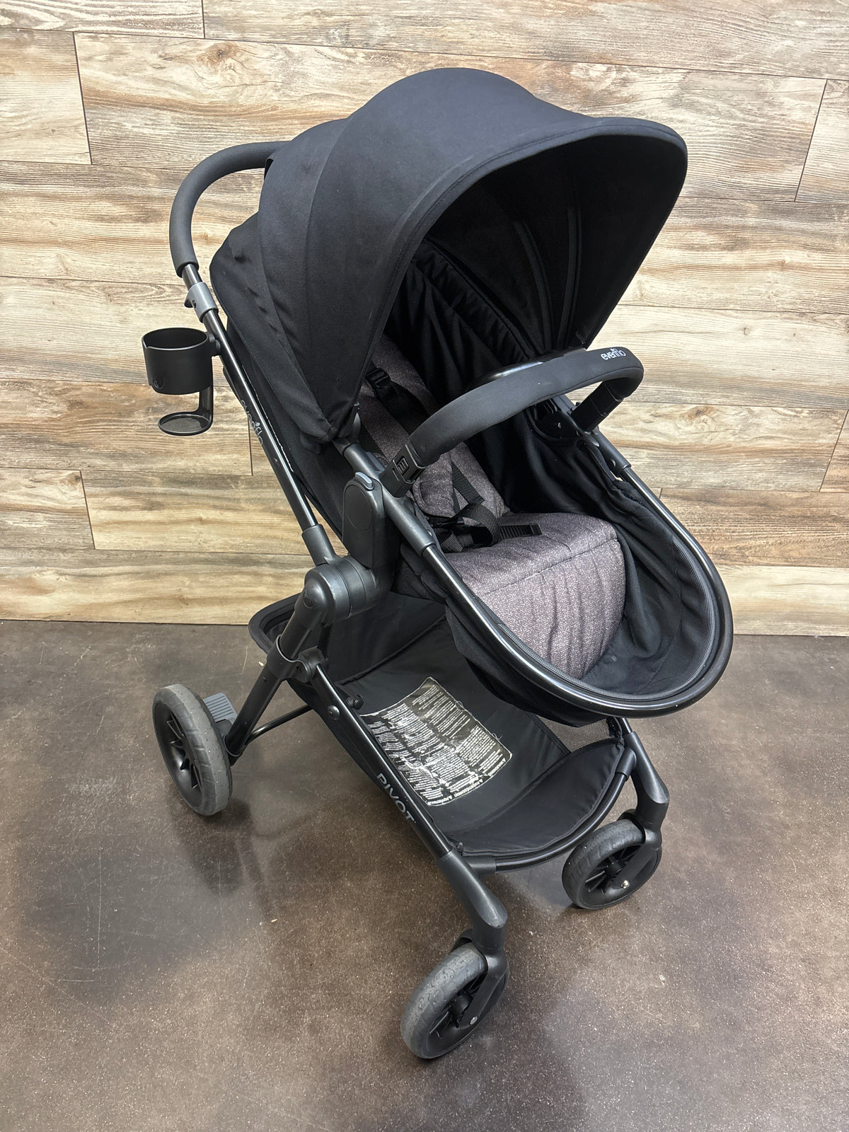 Evenflo Pivot Stroller in Black