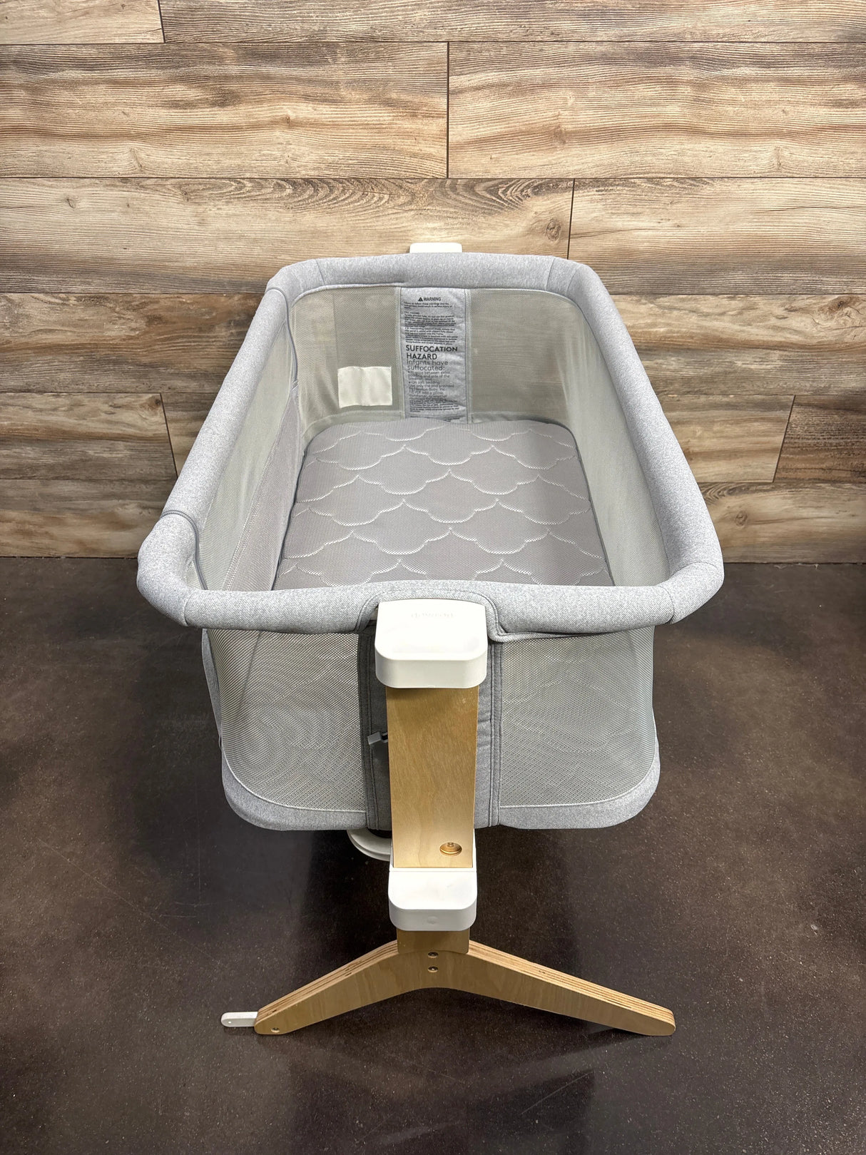 Newton Bassinet & Bedside Sleeper in Grey - Me n Mommy To Be