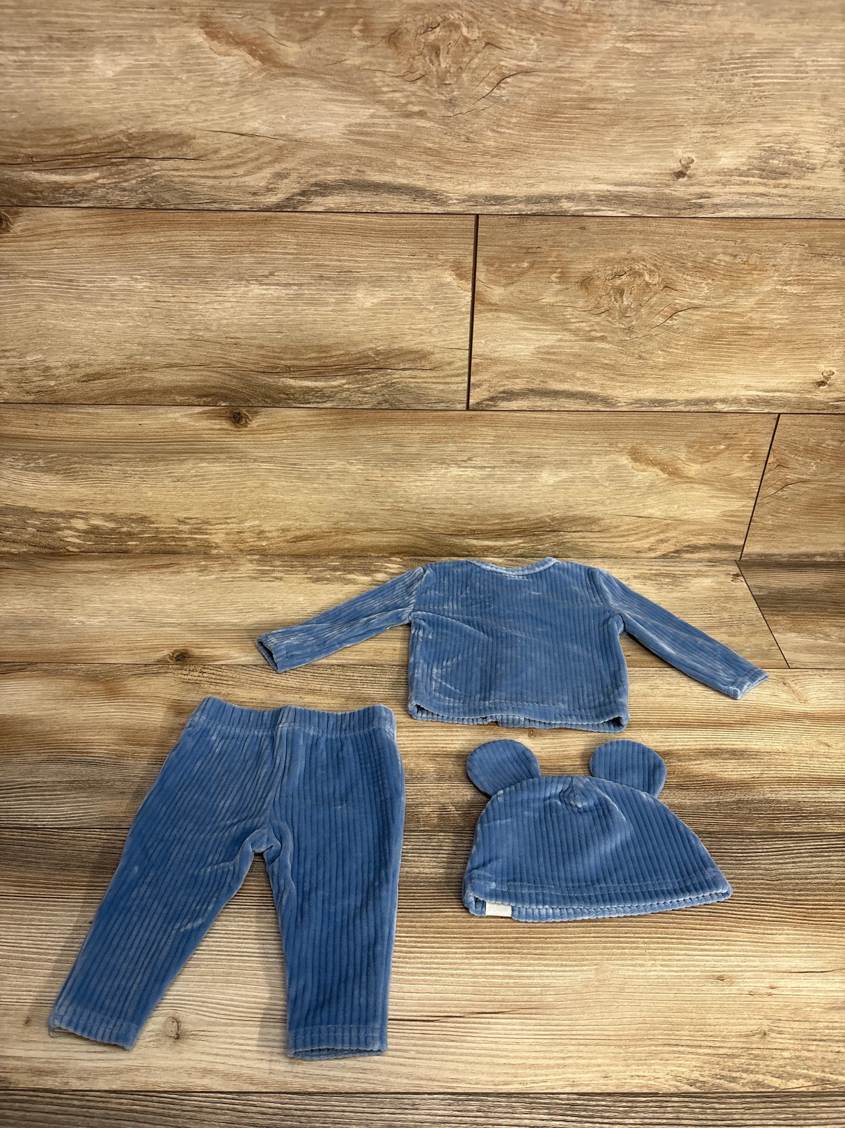 Disney Baby 3pc Set Velour Mickey Mouse Shirt, Pants, & Hat Blue sz 0-3m