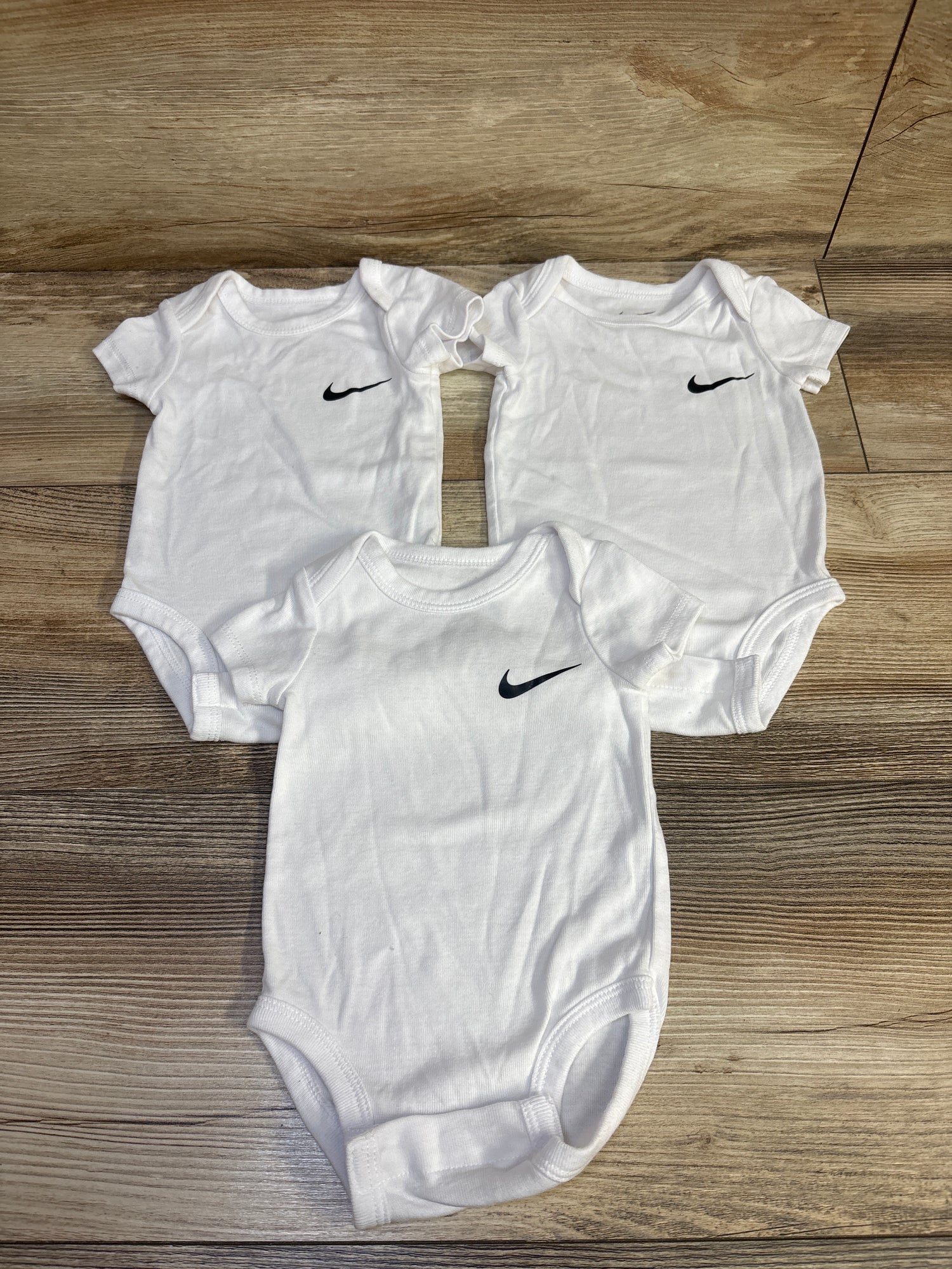 Nike 3pk Bodysuits White sz 3m