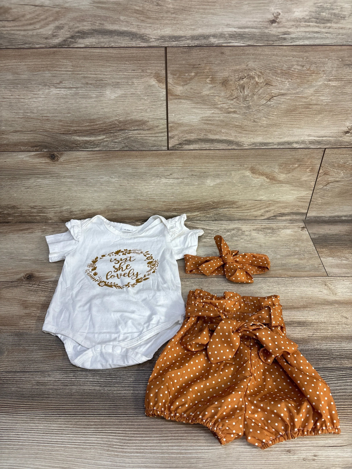Aoswep 4pc 'Isn't She Lovely' Set White sz 6-9m