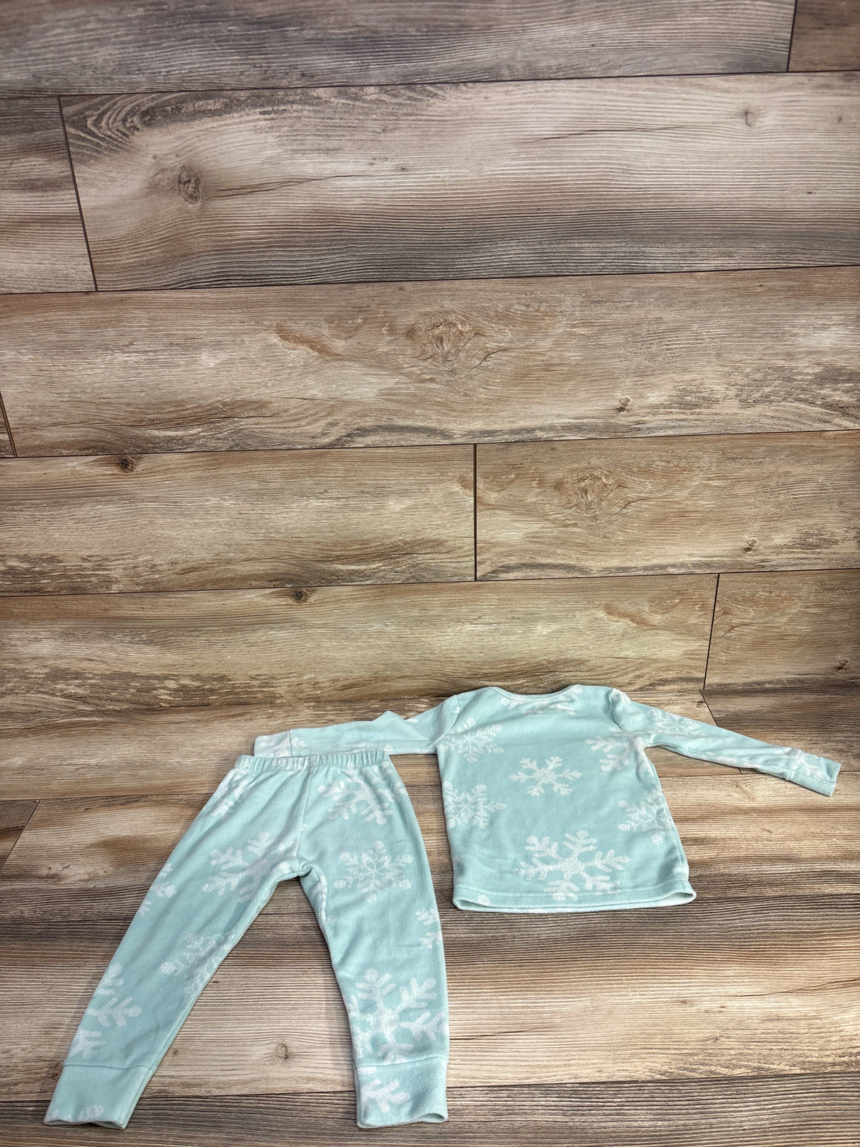 Cat & Jack 2pc Velour Snowflake Pajama Set Mint sz 2T