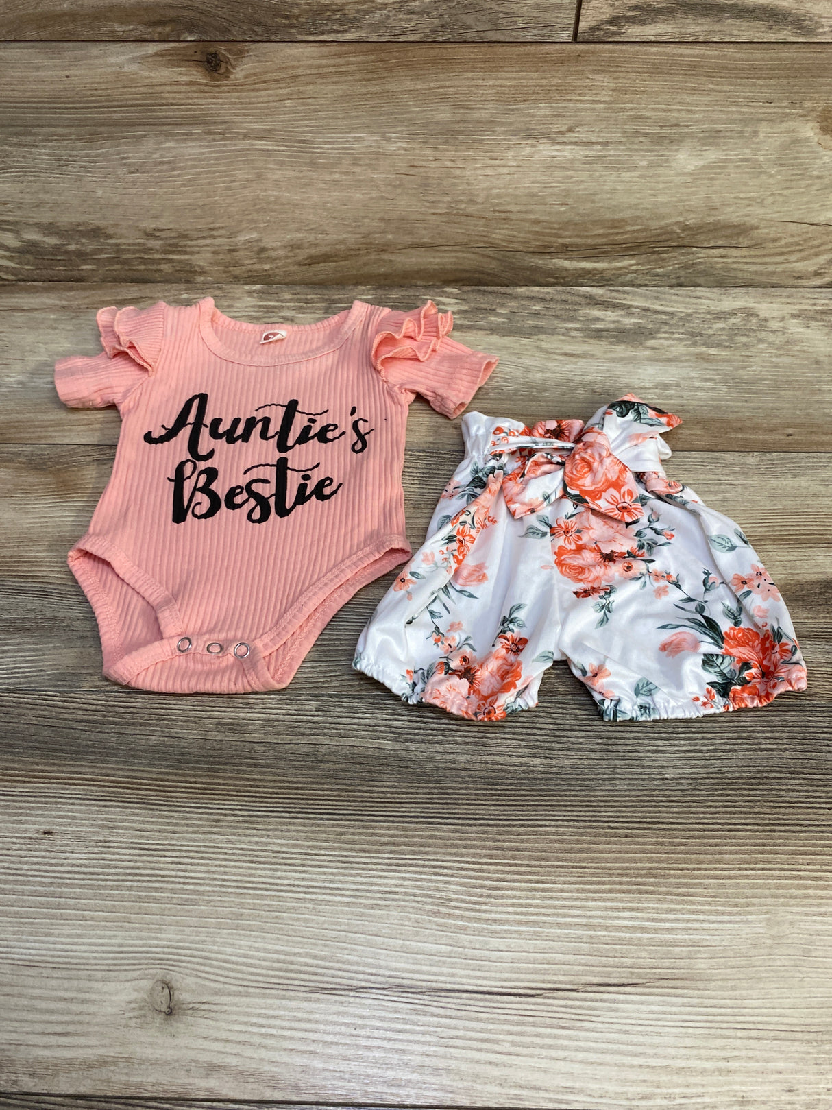 2pc Auntie's Bestie Bodysuit & Shorts Pink sz 3-6m